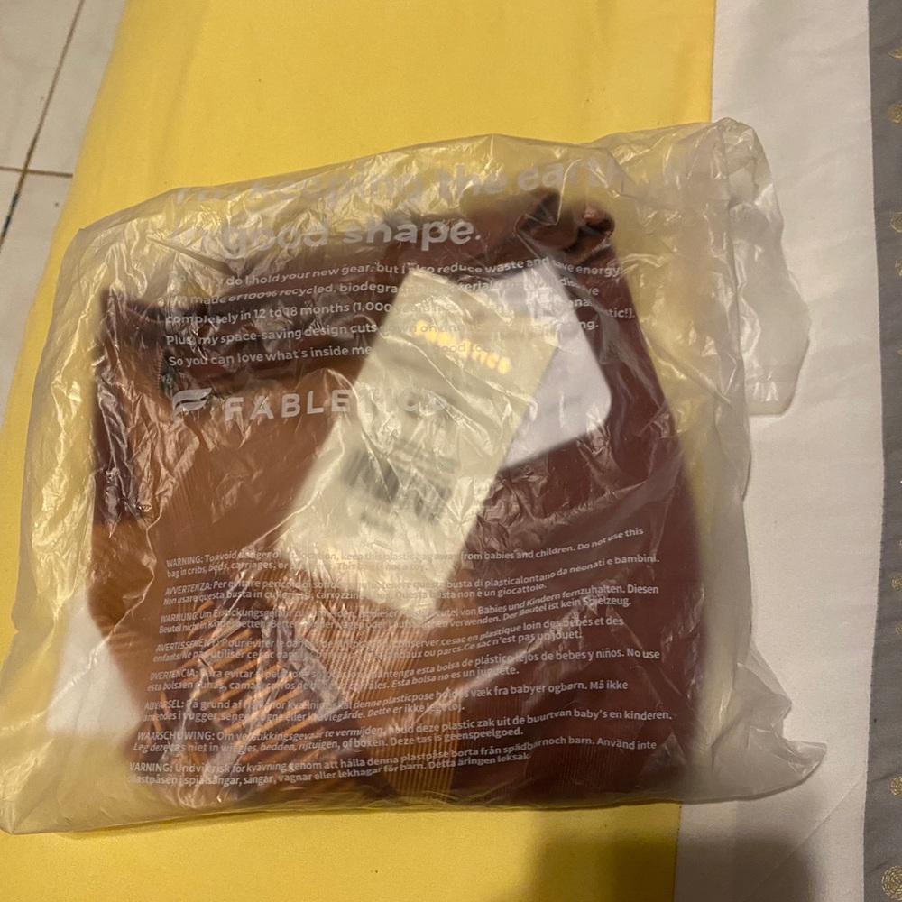 Fabletics High-Waisted Seamless Rib Short NWT - Picture 3 of 3